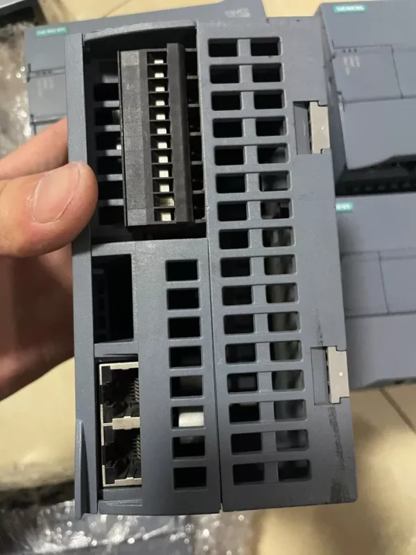 SIEMENS 215-1AG40-0XB0 4